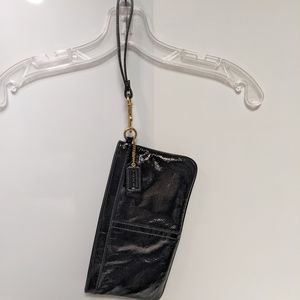 LIKE NEW! Coach patent leather clutch